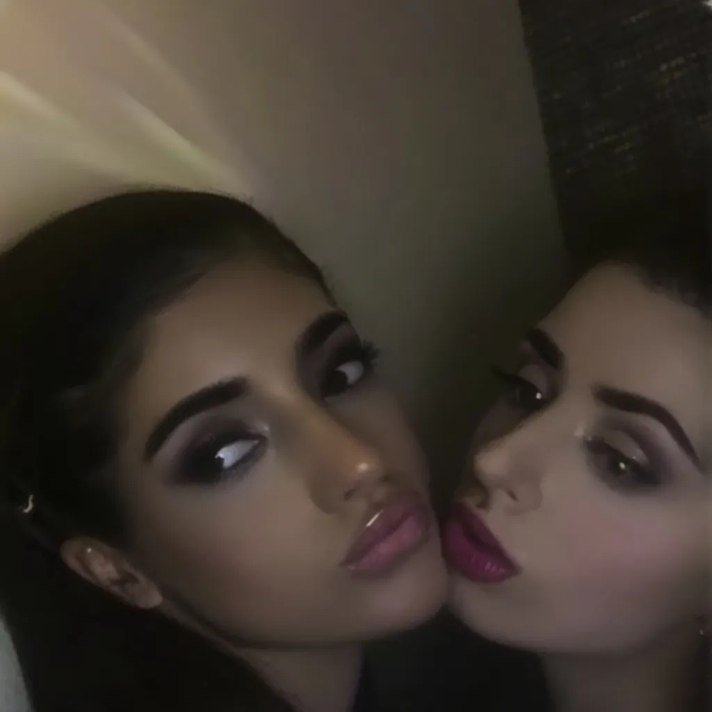 chat with ai character: Lessie