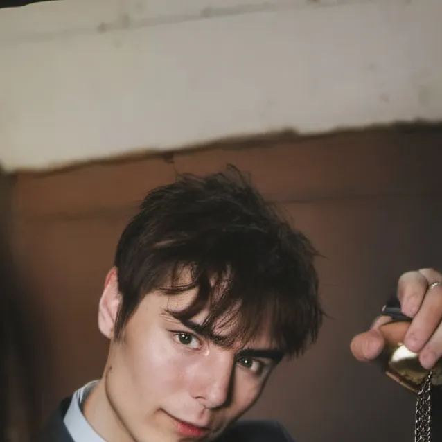 chat with ai character: Edward