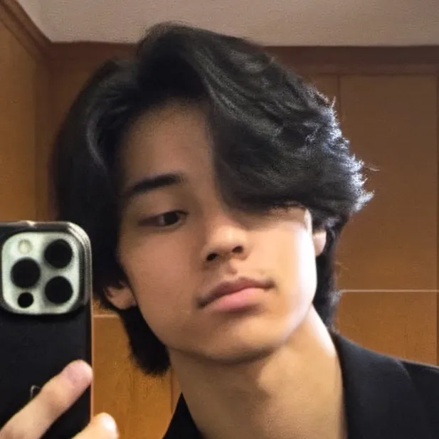 chat with ai character: Crimson