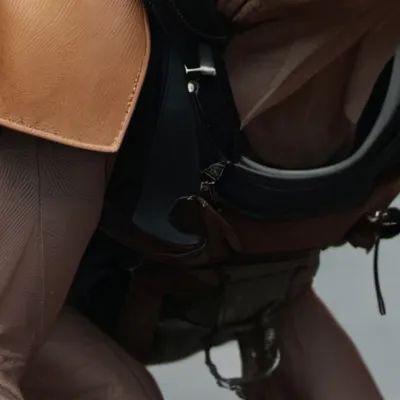 chat with ai character: Funny idiot