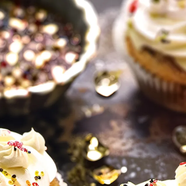 chat with ai character: Cake 