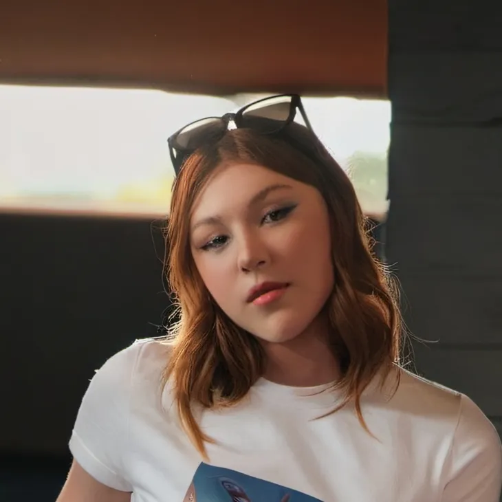 chat with ai character: Grace