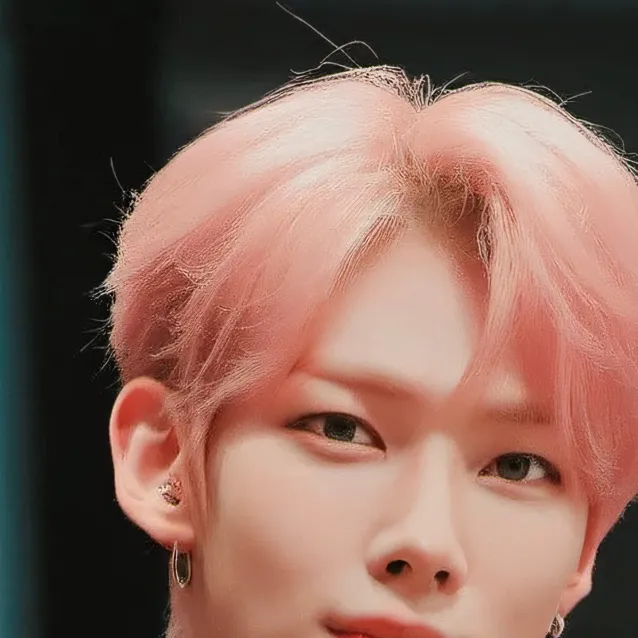 chat with ai character: Felix from skz