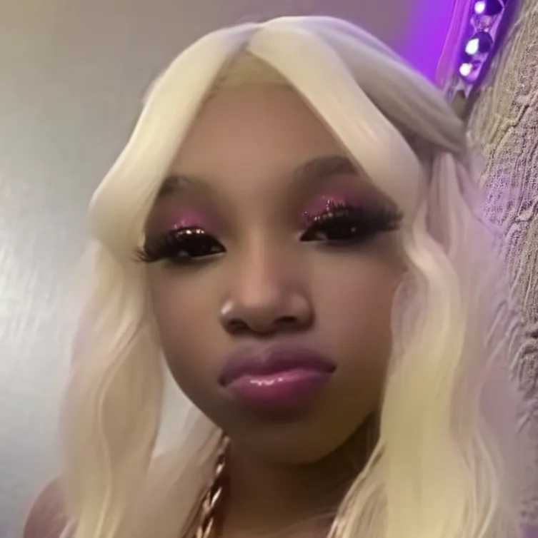 chat with ai character: Miya 