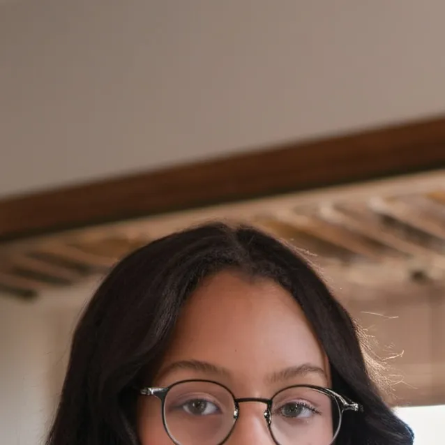 chat with ai character: Leah Zameel. 