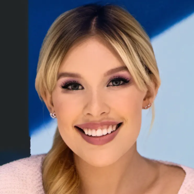 chat with ai character: 🧿☮️Luna💜🔮