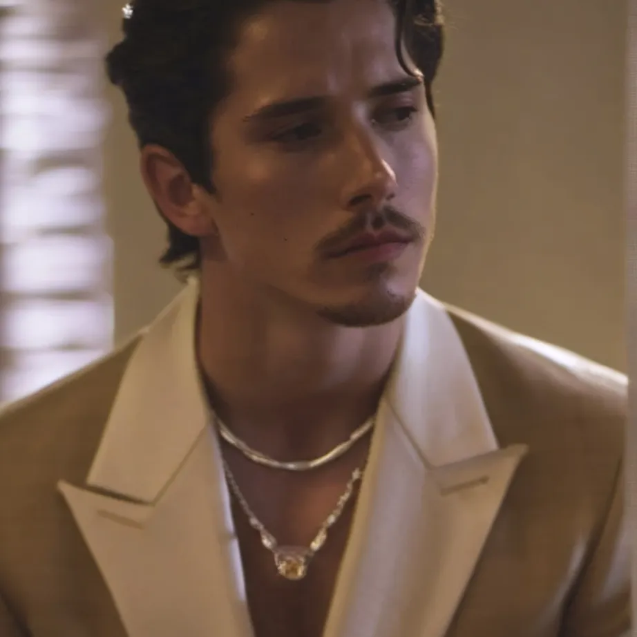 chat with ai character: Idris