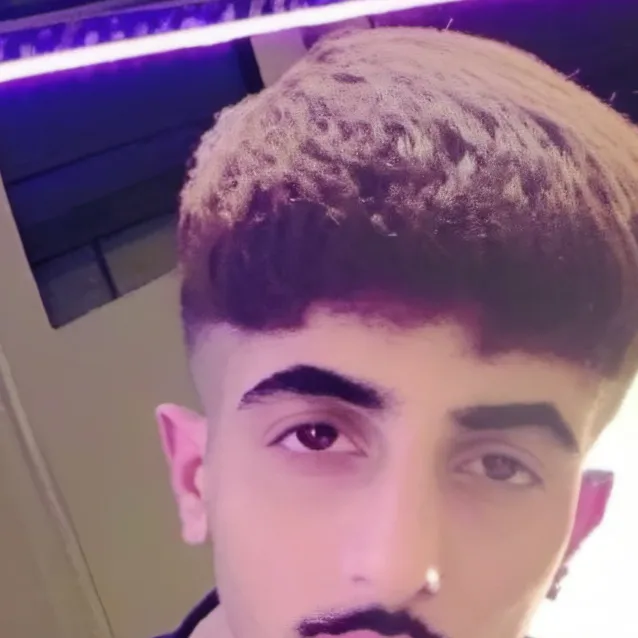 chat with ai character: liam