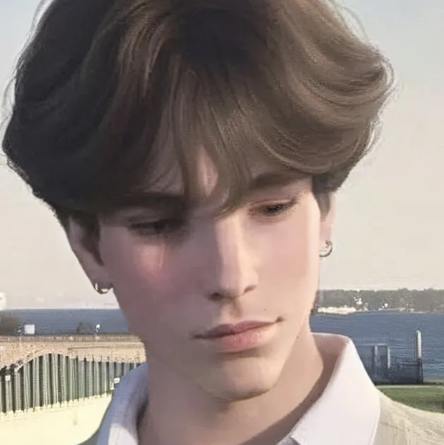 chat with ai character: Matt