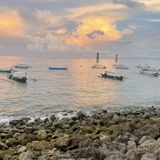 creator Lucy:)I love talk's avatar