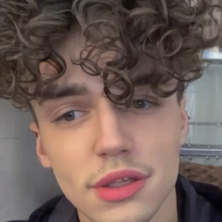 chat with ai character: Jonathon 