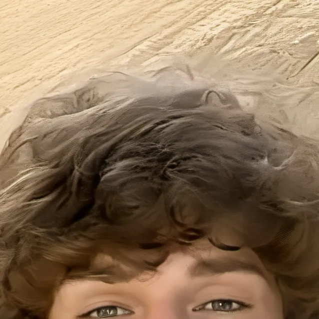 chat with ai character: Toby