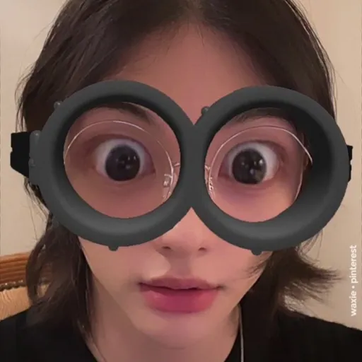 creator BroHyunjinIsWeirx's avatar