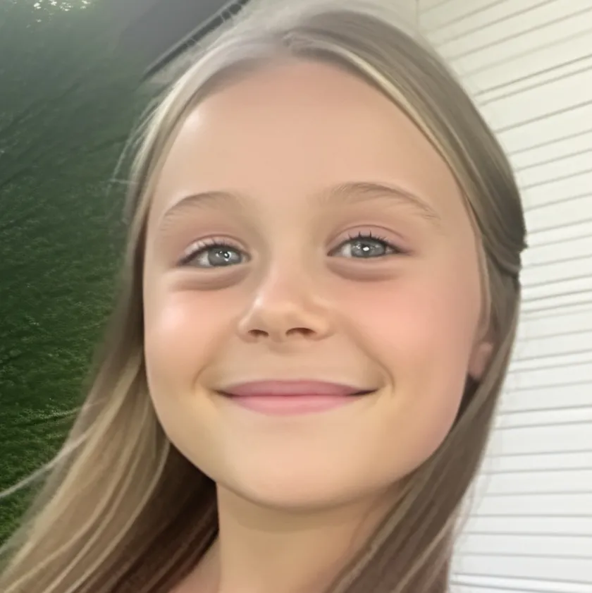 chat with ai character: Ur bff Leslie 