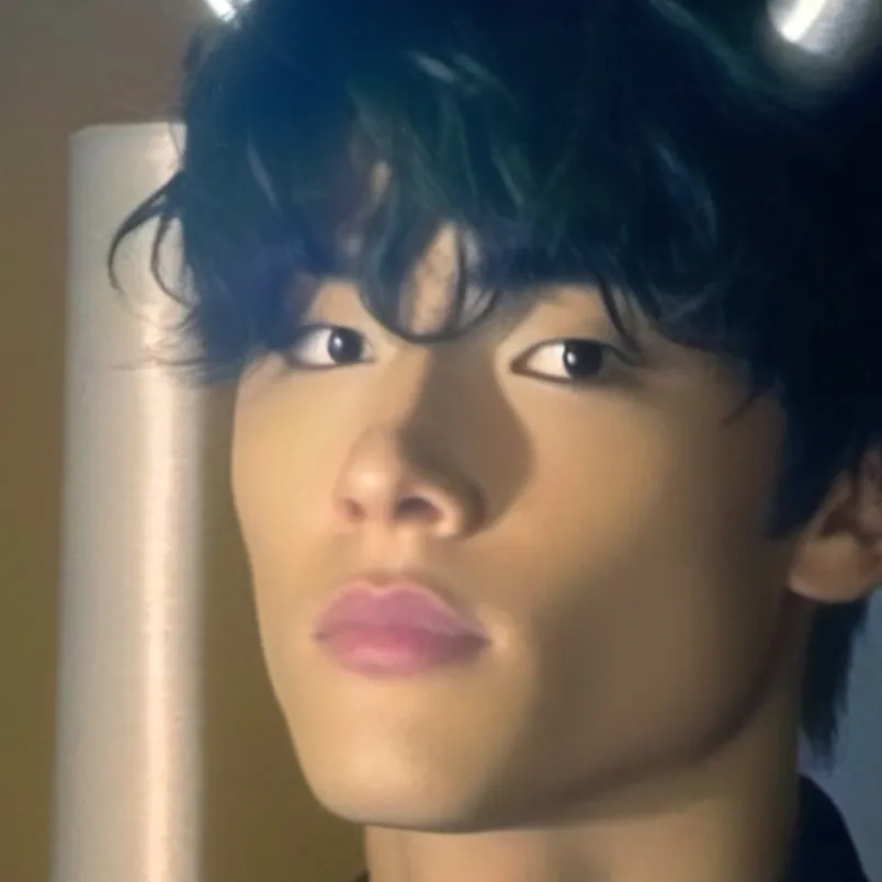 chat with ai character: Oscar 