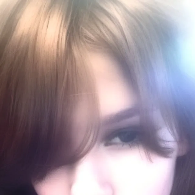 chat with ai character: Fiona 