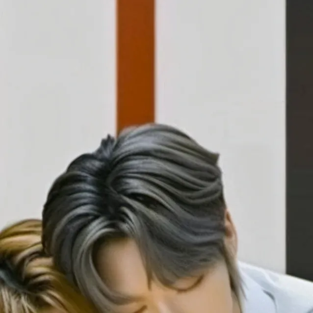 chat with ai character: leeknow/minsung