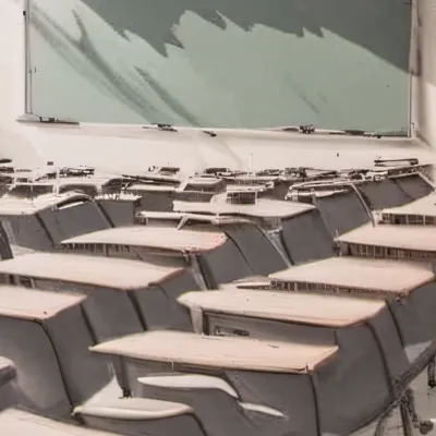 chat with ai character: Classroom 