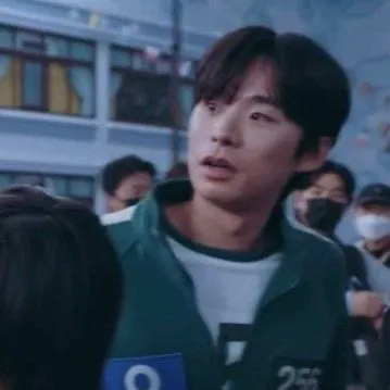 creator { Gyeong-Su ^^ }'s avatar