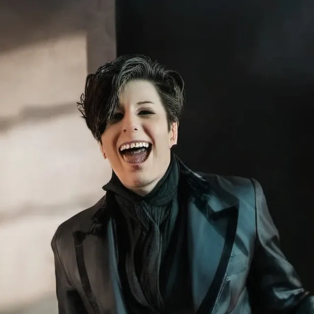 chat with ai character:  Tx2