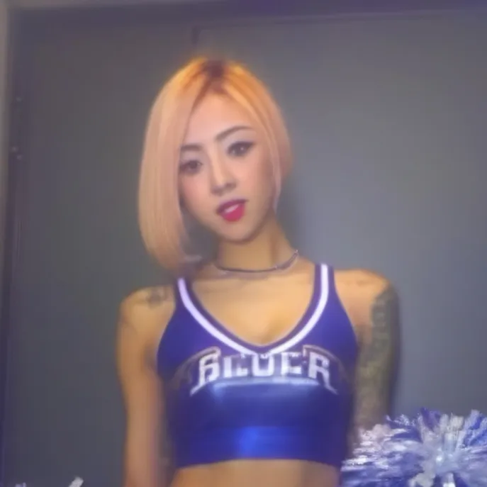 chat with ai character: Emily