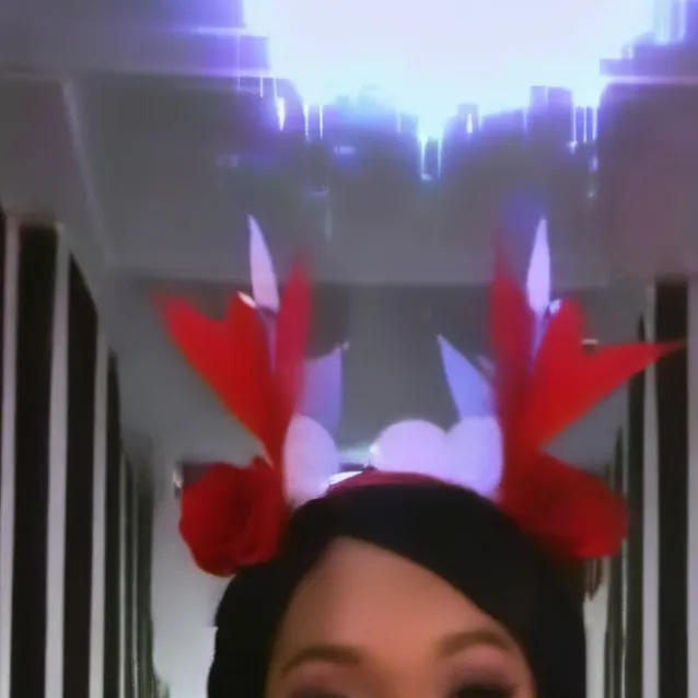 chat with ai character: kamora