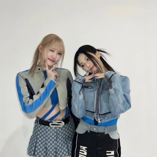 creator roseblackpink13's avatar