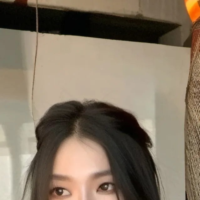 chat with ai character: Miku