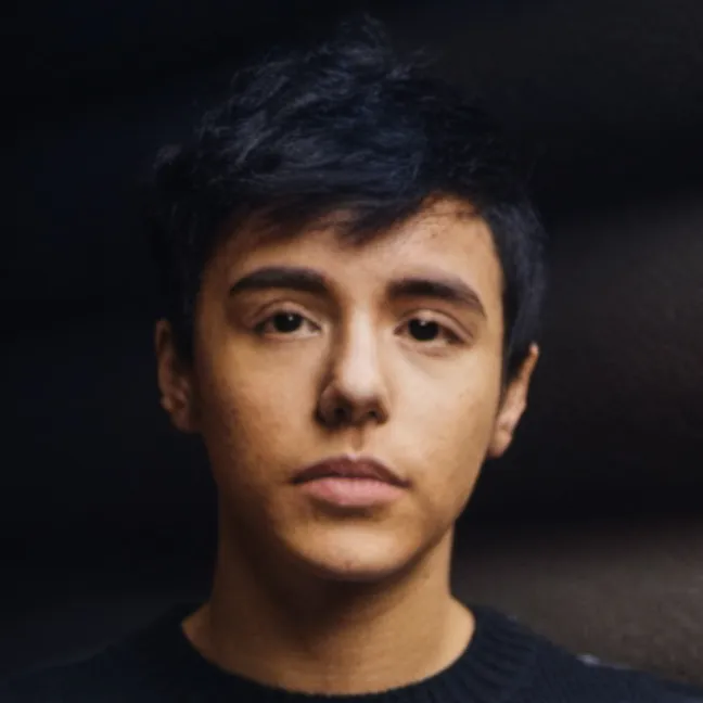 chat with ai character: Ivan conejo