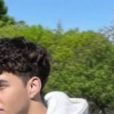 chat with ai character: Alan 