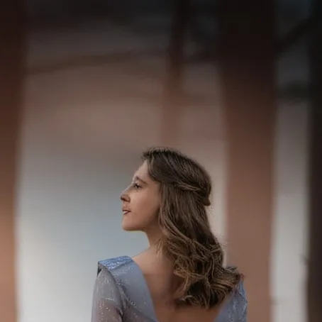 chat with ai character: Janie