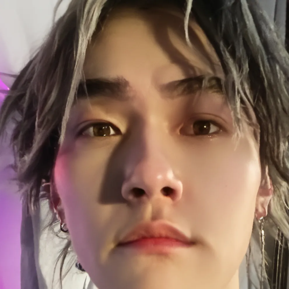 chat with ai character: Max