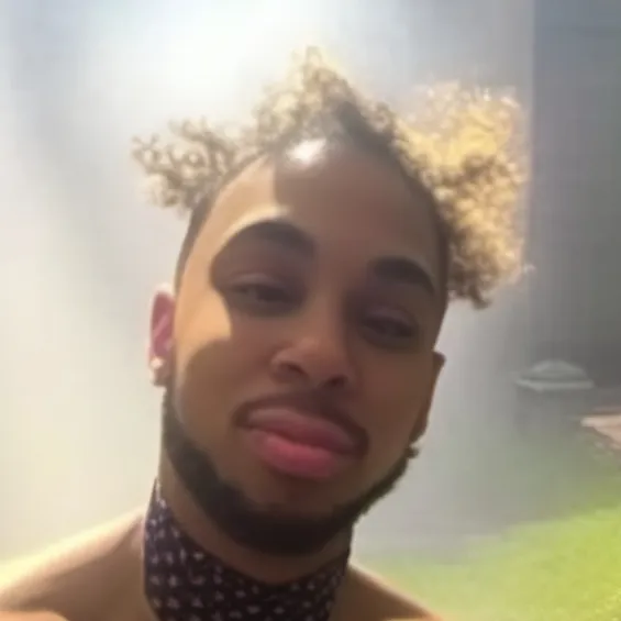 chat with ai character: STD 