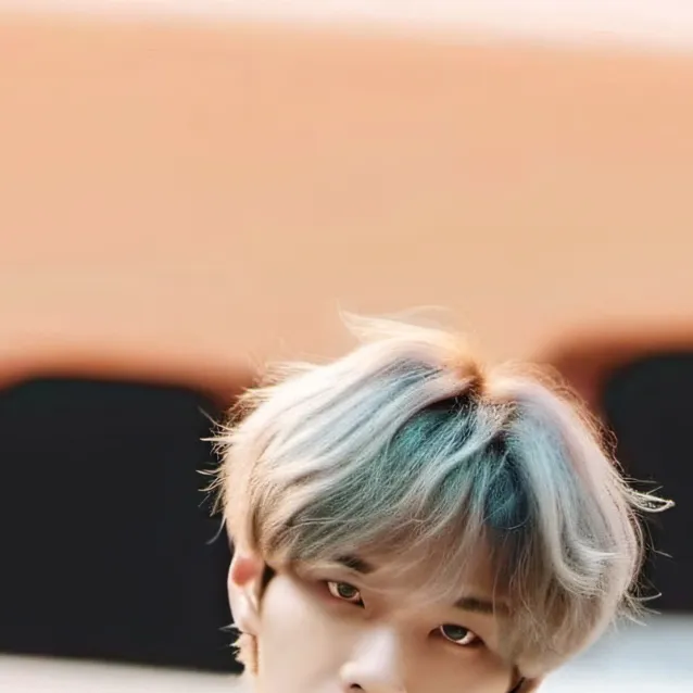 chat with ai character: luka