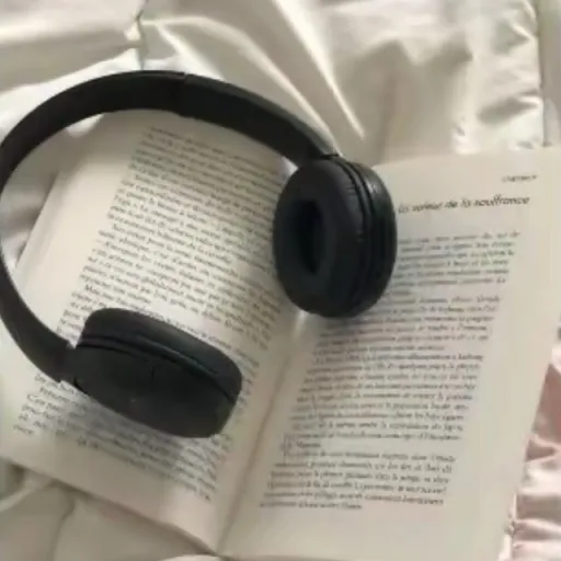 creator Alexa Gray's avatar