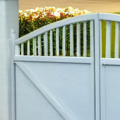 chat with ai character: Dragon school