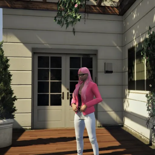 creator Reina Mil's avatar