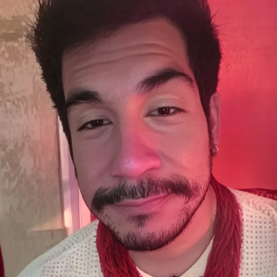 chat with ai character: Eddievr/Edwardo