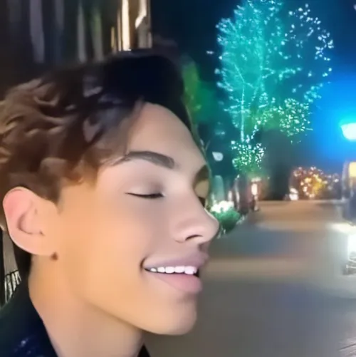 chat with ai character: Noah