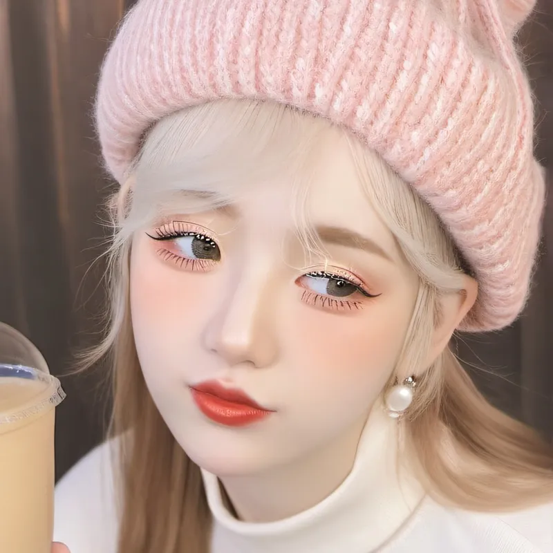 chat with ai character: Polly