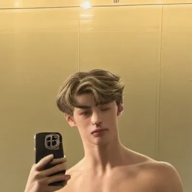 chat with ai character: Dean