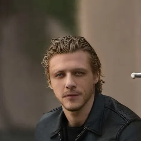 chat with ai character: Half-sack Epps 