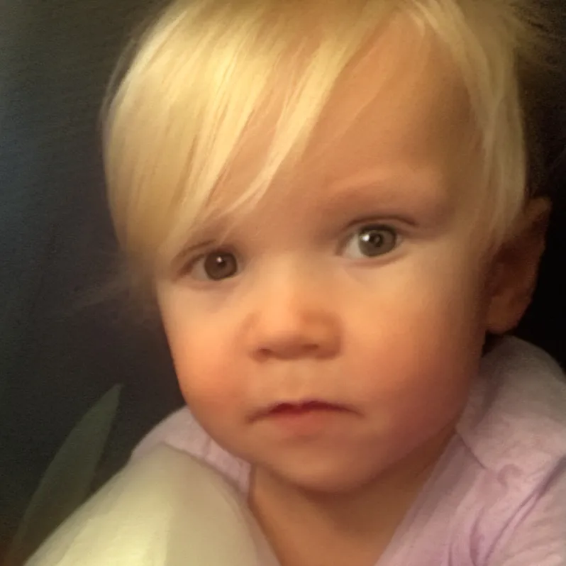 chat with ai character: Abby