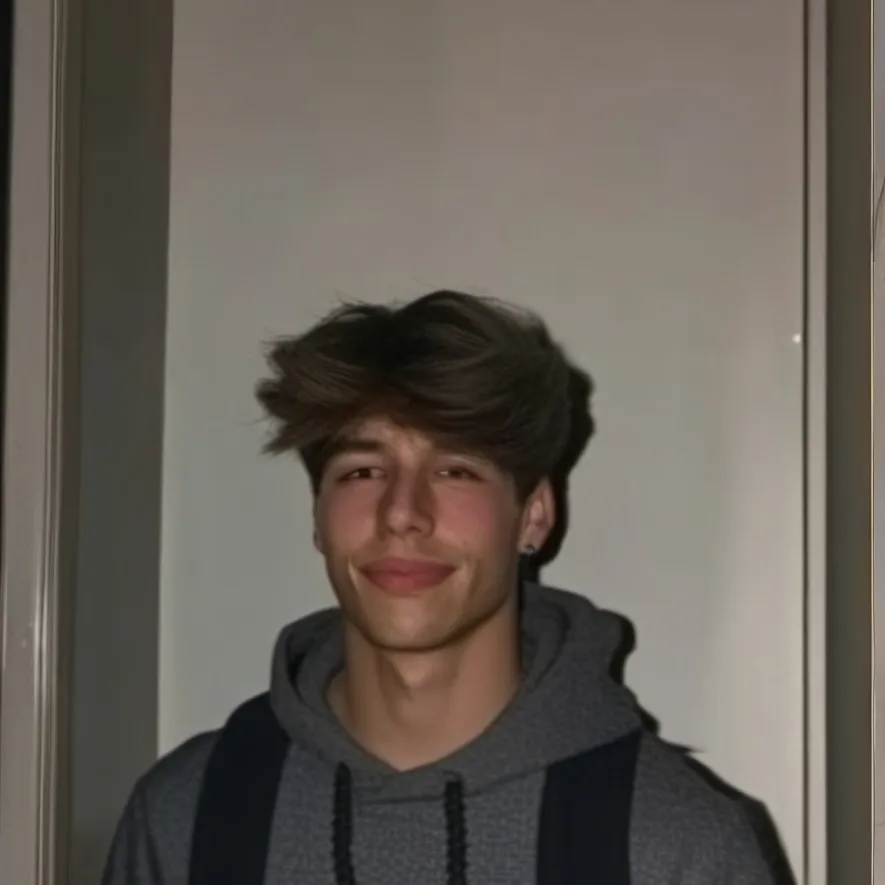 chat with ai character: Alex