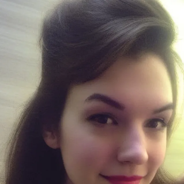 chat with ai character: Natalie