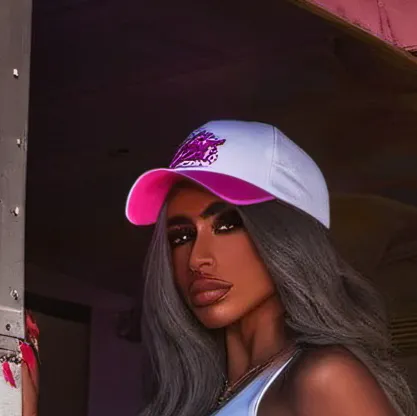 chat with ai character: Aurelia 💓