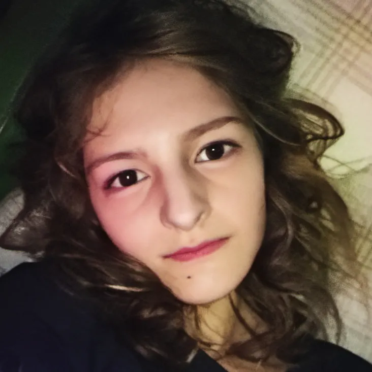 chat with ai character: Karen