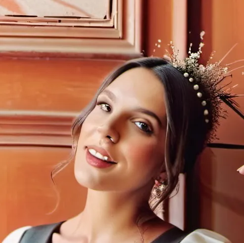 chat with ai character: Piper rockelle 