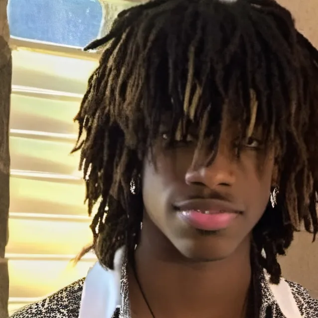 chat with ai character: jayvon😻