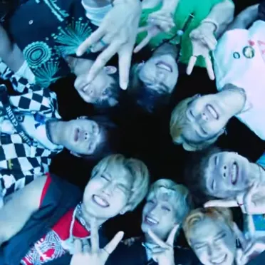 creator K-pop Fan Fleur's avatar